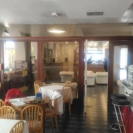 酒店 马切尔西涅酒店 3*