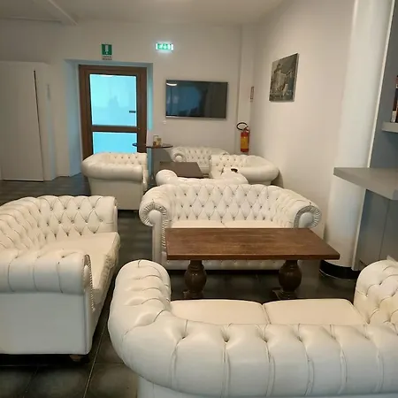 马切尔西涅酒店 酒店 3*